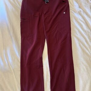 Figs Yola scrub pants Small Burgundy